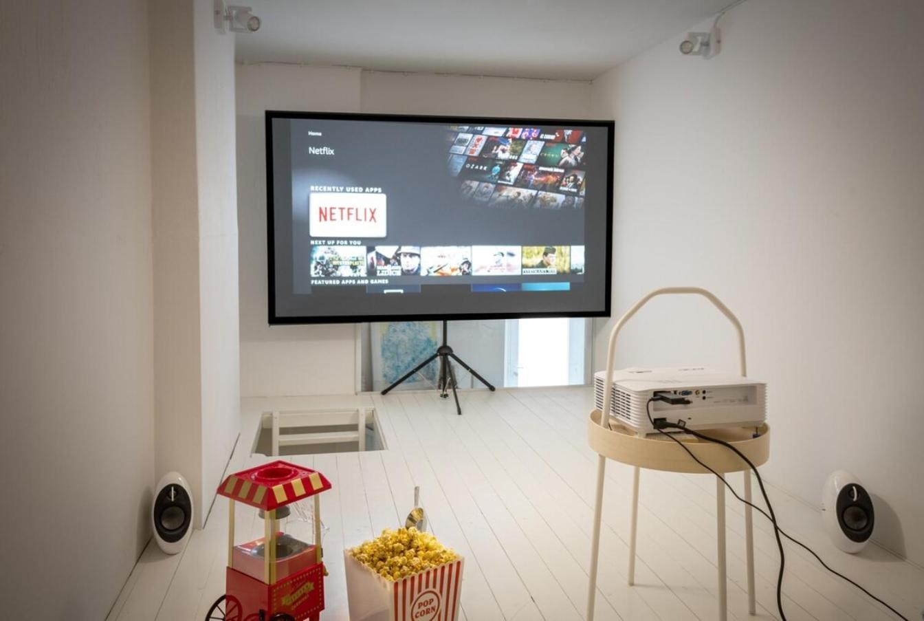 Appartement With Fireplace Near Underground