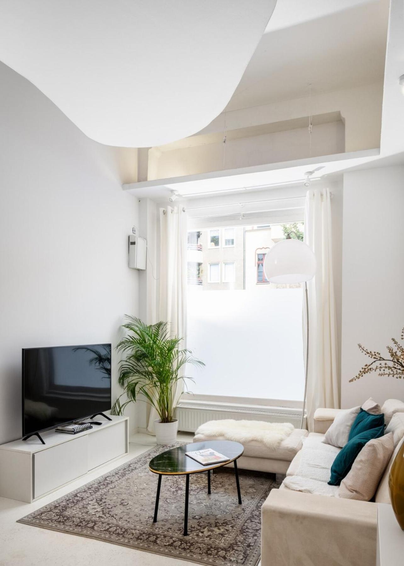 With Fireplace Near Underground Berlijn
